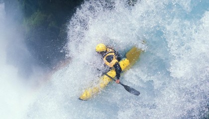 开云电子-小组赛展现速度与中场控制优势，小组赛场次